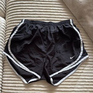Nike Black and White Athletic Shorts Lightweight Elastic Waistband
